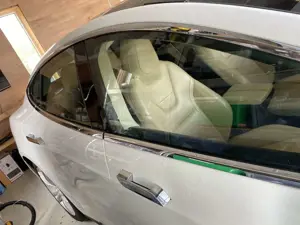 Tesla Model S 70D Allradantrieb Bild 2