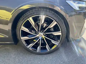 Volvo V60 Ultimate Dark B4 Benzin EU6d HUD StandHZG Leder Di Bild 5