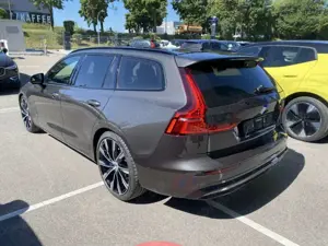 Volvo V60 Ultimate Dark B4 Benzin EU6d HUD StandHZG Leder Di Bild 2