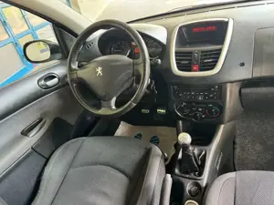 Peugeot 206 206+  ** 2. Hand ** TÜV NEU ** Bild 5