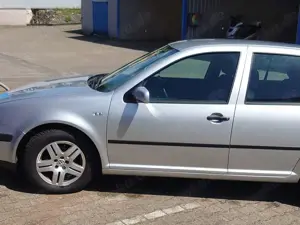 Volkswagen Golf 1.4 Special Bild 4