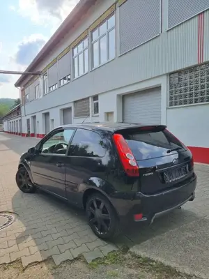 Ford Fiesta 1.3 Black Magic Kupplung und Tüv neu Bild 3