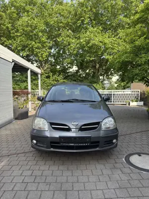 Nissan Almera Tino Tekna Plus
