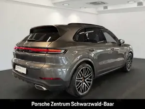 Porsche Cayenne E-Hybrid BOSE LED-Matrix Panoramadach Bild 5