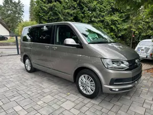 Volkswagen T6 Multivan Multivan DSG Kurz 4MOTION Highline