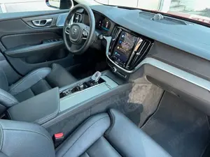 Volvo S60 B5 Ultimate Dark AWD-BW-360°-Massage-Nappa Bild 5