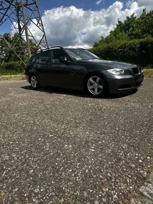 BMW 320 320d DPF Touring