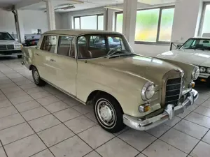 Mercedes-Benz 200 US KALIFORNIA ROST FREI.