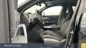 BMW X2 xDr20d A M Sport AHK AdaptLED ACC RFK HK 18" Bild 4