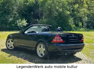 Mercedes-Benz SLK 32 AMG Scheckheft ex JP HISTORIE vollständig Bild 3