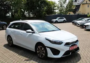 Kia Ceed SW / cee'd SW PHEV Automatik LED Nav Scheckh Bild 4