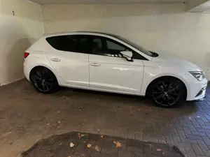 SEAT Leon Leon ST 2.0 TSI DSG OPF FR Bild 2