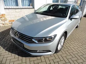 Volkswagen Passat 1,4 TSI Comfortline*NAVI*PDC*AHK*SHZ*Tempomat...