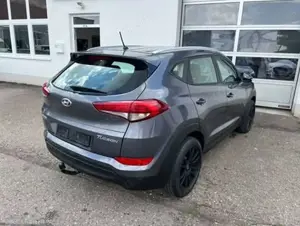 Hyundai TUCSON blue Trend 2WD (TL) Bild 3