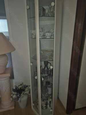 Vitrinenschränke weiß, zusammen statt 30.00 jetzt 15.00 EUR