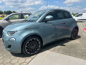 Fiat 500e 3+1 Icon Komfort + Style