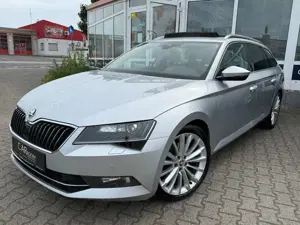 Skoda Superb Style 4x4Pano*PDC*Ahk.*TÜV NEU*