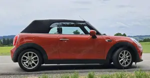 MINI Cooper Cabrio Connected Bild 2