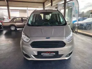 Ford Tourneo Courier Titanium * Bluetooth * Tempomat Bild 2