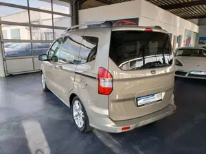Ford Tourneo Courier Titanium * Bluetooth * Tempomat Bild 4