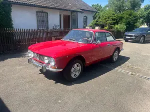 Alfa Romeo GT 2000 Bertone Bild 2