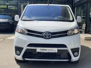 Toyota Proace Verso 2.0 D-4D L2 Shuttlel 9-Sitz Bild 2