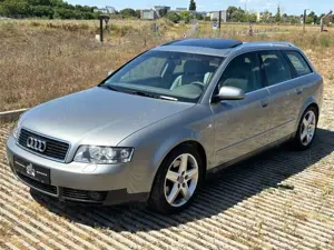 Audi A4 2.4 multitronic Avant /1.HD/XENON/BOSE/SHZ