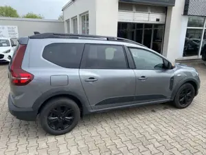 Dacia Jogger Extreme+/ mit AHZV/ wenig KM/Top Zustand Bild 3