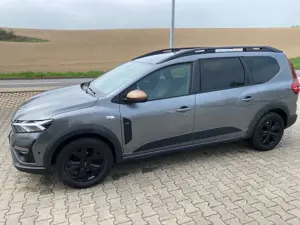 Dacia Jogger Extreme+/ mit AHZV/ wenig KM/Top Zustand Bild 2