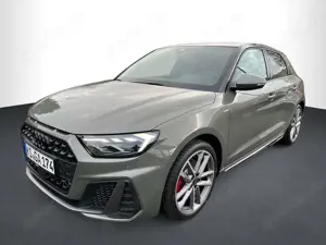 Audi A1 40 TFSI S-LINE, NAVI, SHZ, RFK