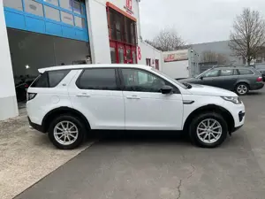 Land Rover Discovery Sport 20 D 150 PS Pure 4X4 AHK Euro6 Bild 4