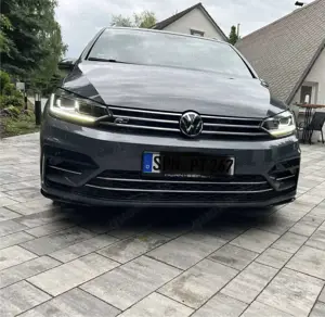 Volkswagen Touran 2.0 TDI SCR DSG Highline R-Line mit Garantie