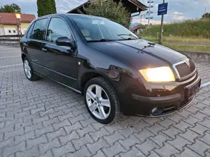 Skoda Fabia Celebration Lederausstattung  Tüv 04/24 SZ Bild 3
