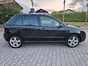 Skoda Fabia Celebration Lederausstattung  Tüv 04/24 SZ Bild 4