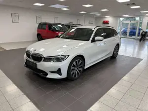 BMW 320 BMW320 d xDrive Sport Line/M-Paket/Kamera/Garantie