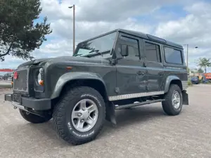 Land Rover Defender 110 S Station Wagon
