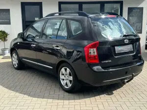 Kia Carens °Klima°PDC°AHK°8F-Bereift°Tüv Neu°1.HD Bild 4