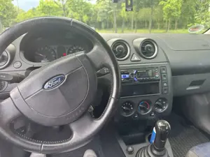 Ford Fiesta 1.3 Bild 3