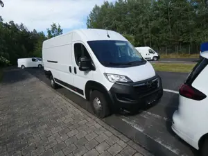 Opel Movano Kasten  35  L4H2 BlueHDI 140 Bild 2