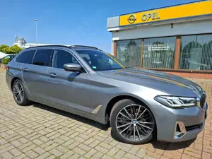 BMW 530 d xDrive Touring LuxuryLine+360°CAM+PANO+ACC+