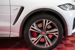 Jaguar F-Pace F-PACE SVR 5.0 V8 Kompressor *1.Hand*Unfallfrei* Bild 5