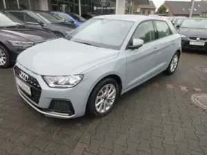 Audi A1 Sportback Advanced 1.0 TFSI S tronic KLIMA KAMERA ALU APS SITZHEIZUNG GRA DAB eFH ZV