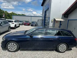 Mercedes-Benz E 220 E 220 d (213.204) NAVI LED AUT KAM PDC SITZHEIZUNG Bild 2