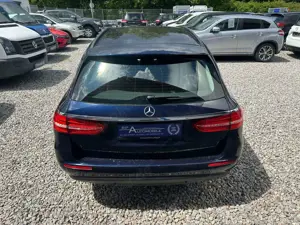 Mercedes-Benz E 220 E 220 d (213.204) NAVI LED AUT KAM PDC SITZHEIZUNG Bild 4
