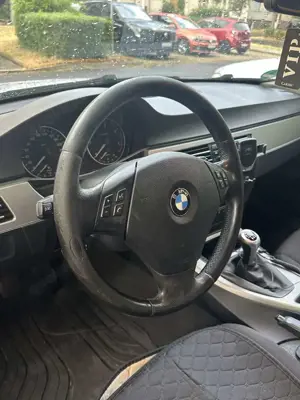 BMW 320 320d DPF Touring