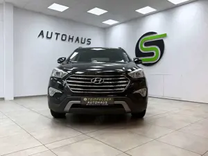 Hyundai Grand Santa Fe Premium 4WD 2.2 7 SITZER/TEMPOMAT Bild 2
