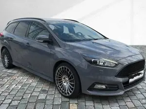 Ford Focus Focus Turnier Turnier 2.0 EcoBoost ST mit Leder-Sp Bild 3