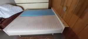 Doppelbett in gutem Zustand