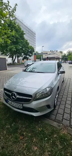 Mercedes-Benz A 180 A 180 d 7G DCT