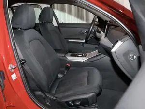 BMW 320 e Tour. Memo. AHK RFK LED ACC Bild 4